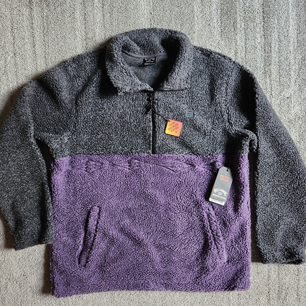 Gray & Purple Quarter-Zip Pullover Fleece Sweatshirt with side Pockets. Unisex L